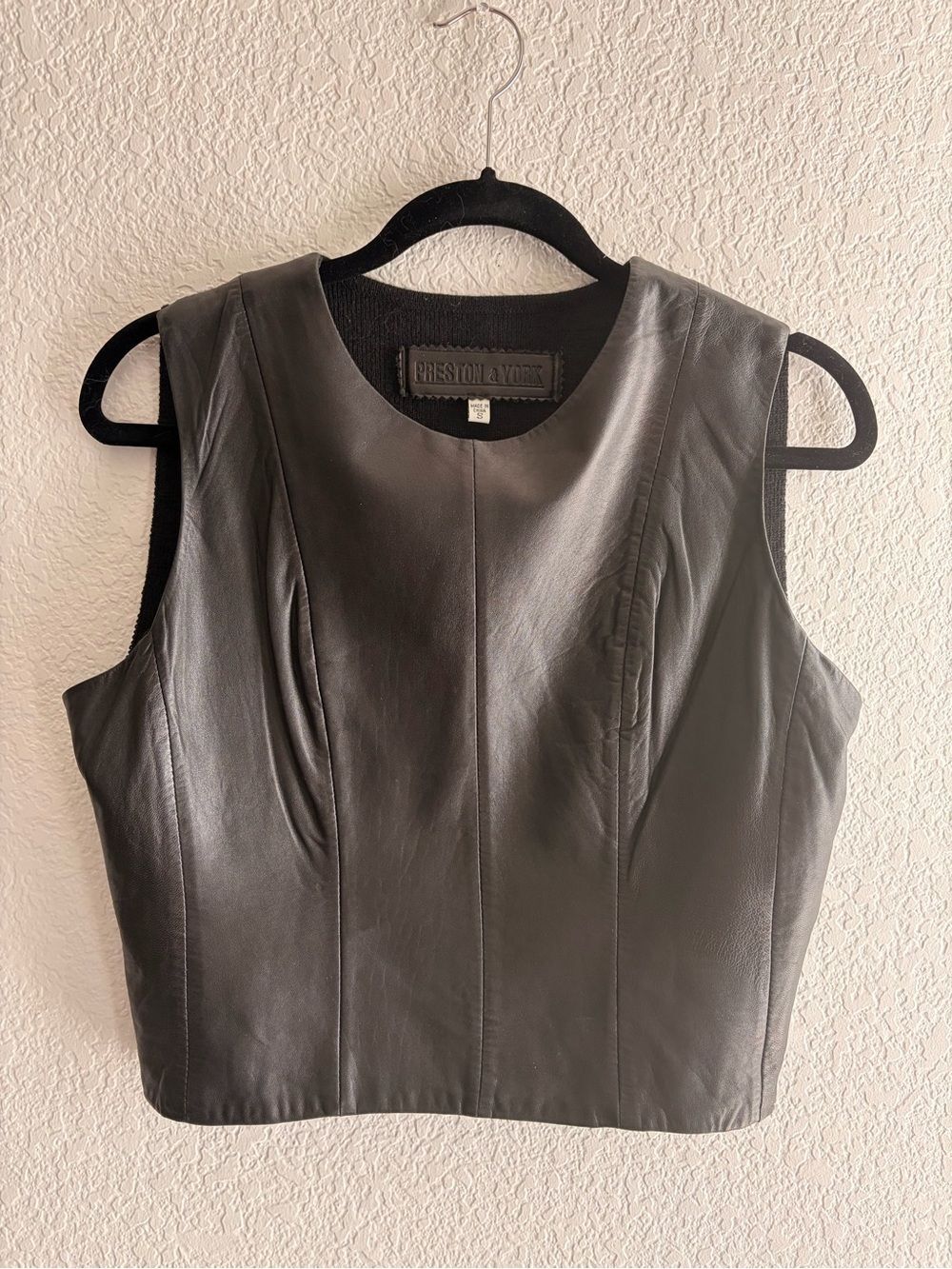 Amazing Vintage Leather Cropped Sleeveless Top 🖤 Size S